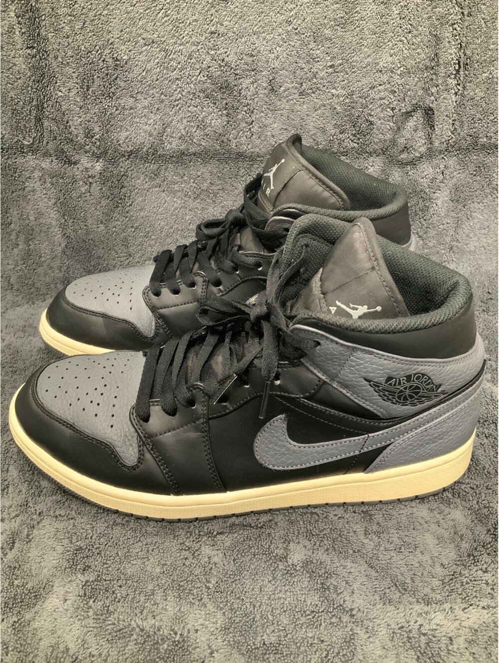 Nike Air Jordan 1 Mid Shadow 2018 Release 554724-041 Mens Size 10.5